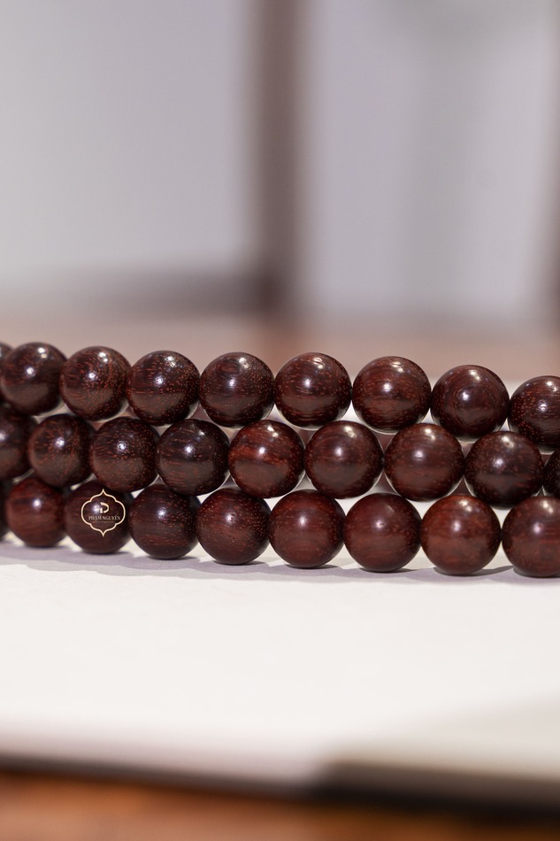 Vòng tay gỗ Tử Đàn