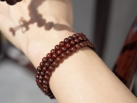 Vòng tay gỗ Tử Đàn