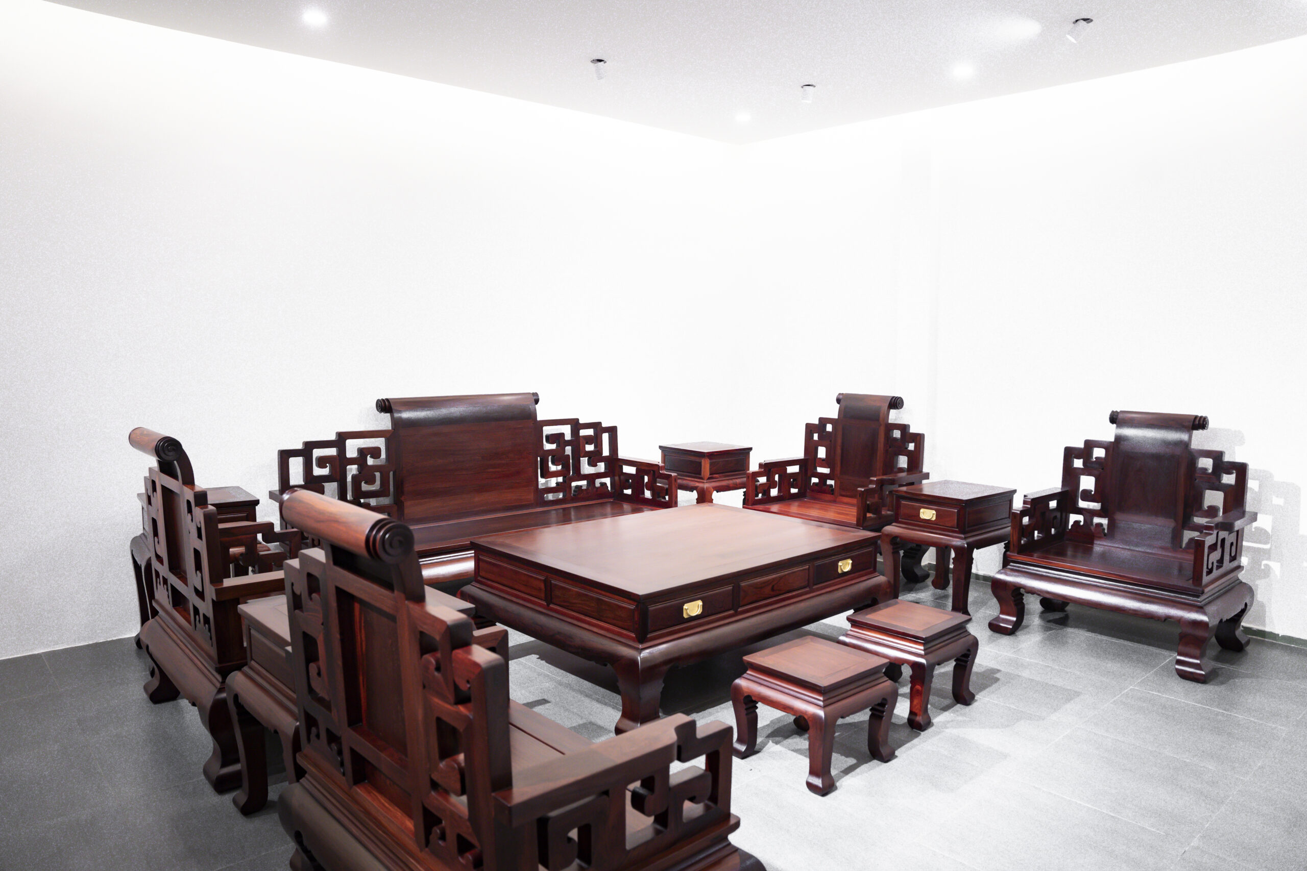 Bộ bàn ghế Sơn thủy gỗ Cẩm