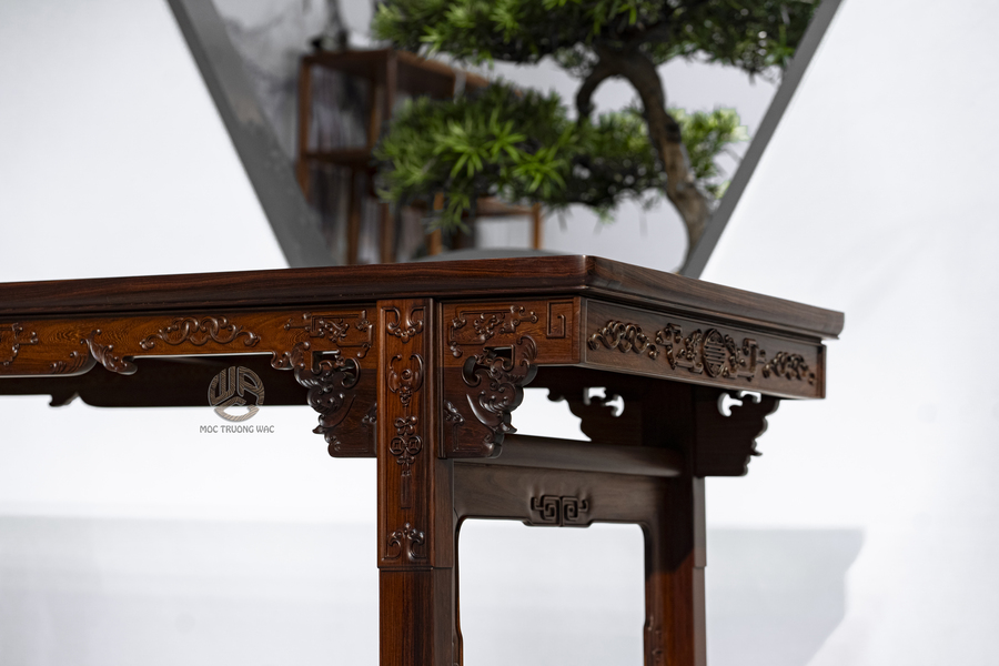 Bàn khung cẩm ván kim tơ