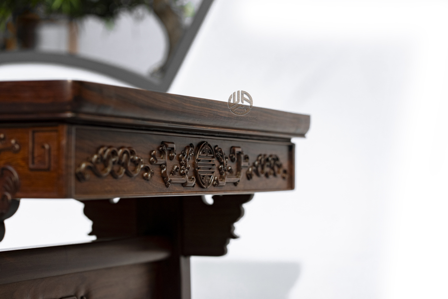 Bàn khung cẩm ván kim tơ