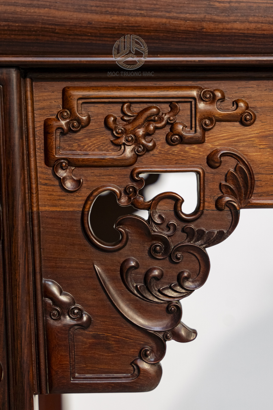 Bàn khung cẩm ván kim tơ