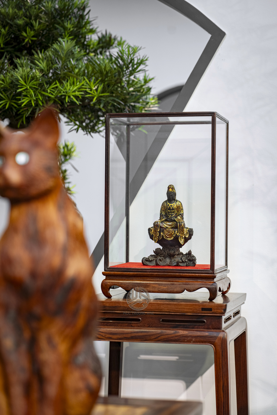 Bàn khung cẩm ván kim tơ