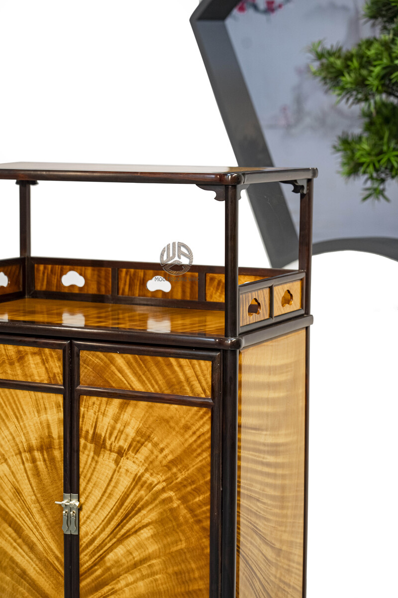 Tủ chữ A khung Trắc - ván Đinh Chun