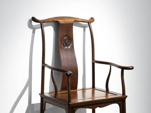 Ghế chủ gỗ Gụ