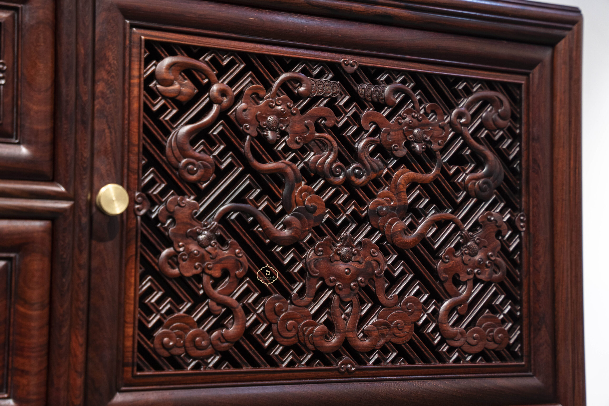 Tủ vạn phúc gỗ Cẩm