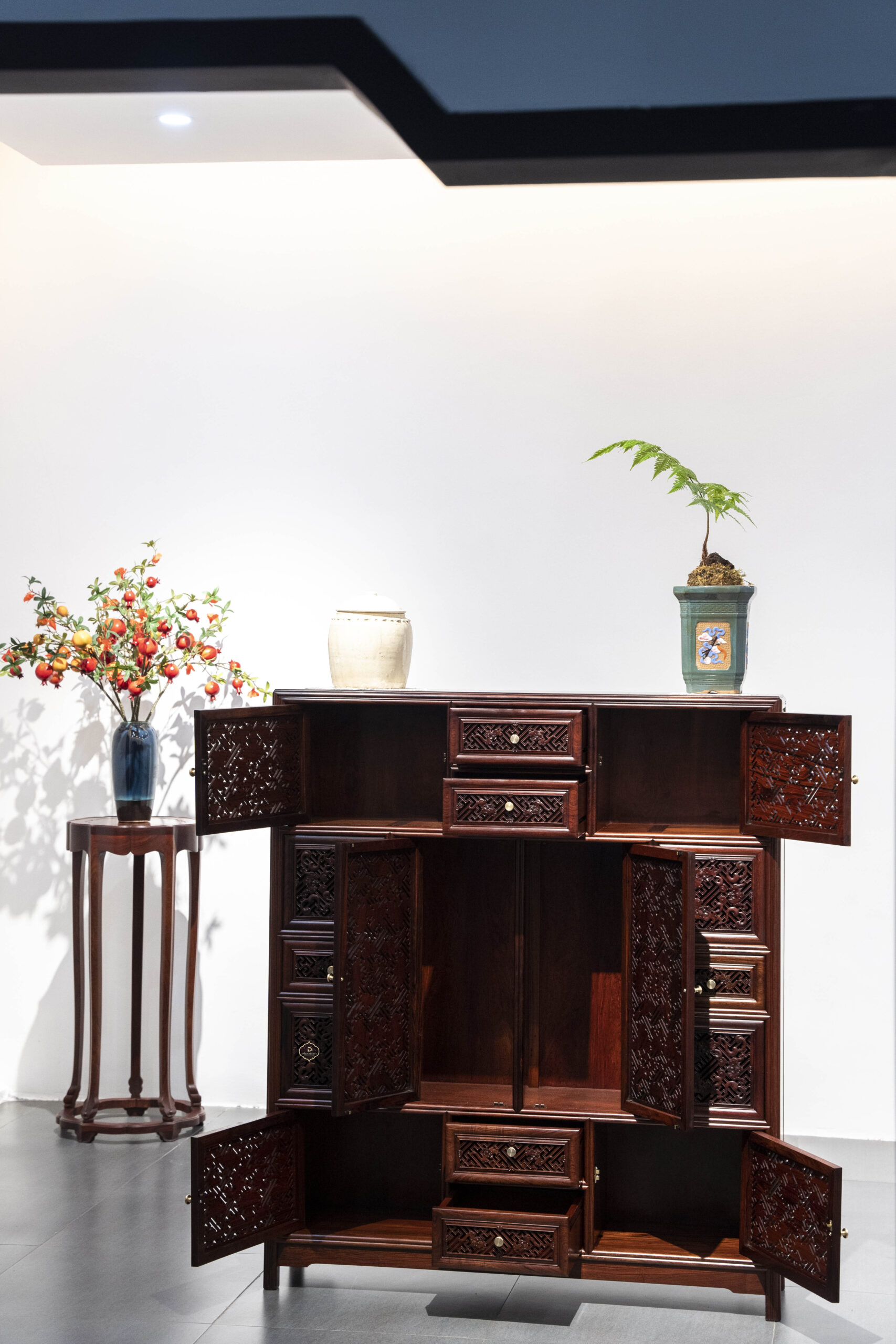 Tủ vạn phúc gỗ Cẩm