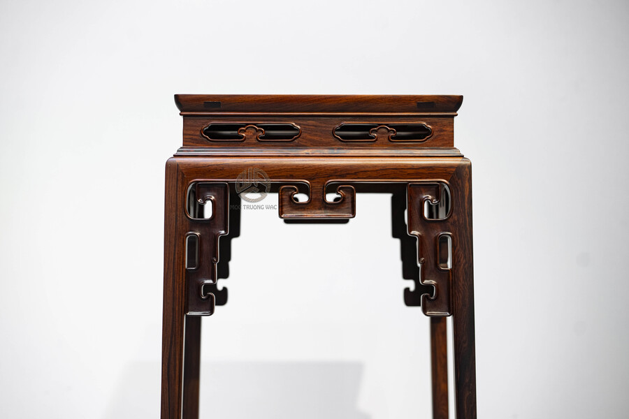 Đôn triện chân vuông gỗ Cẩm