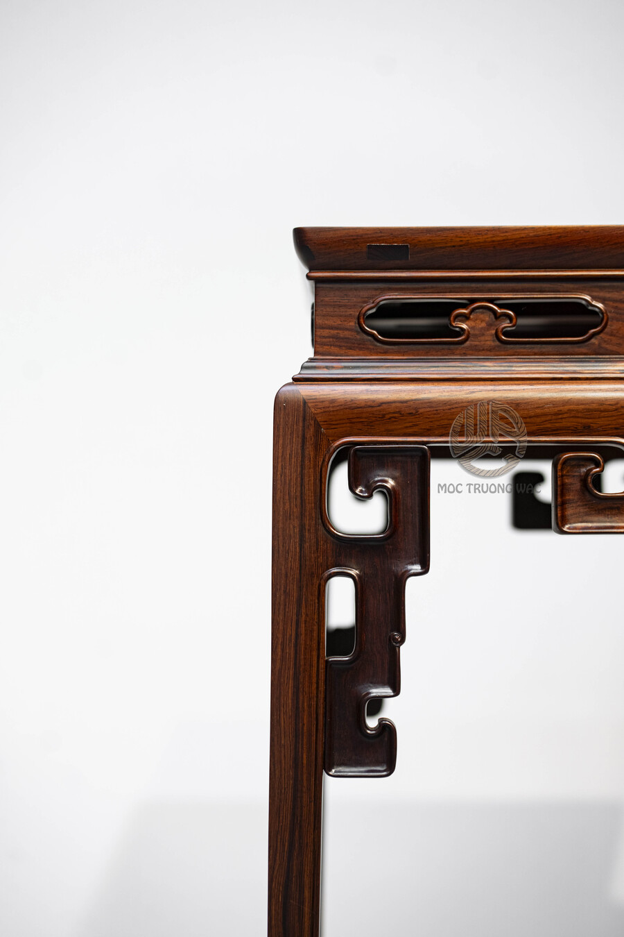 Đôn triện chân vuông gỗ Cẩm