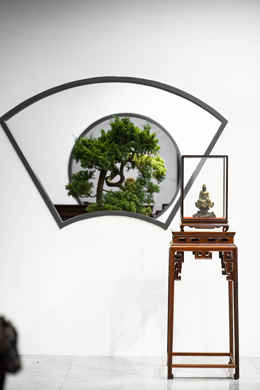 Đôn triện chân vuông gỗ Cẩm