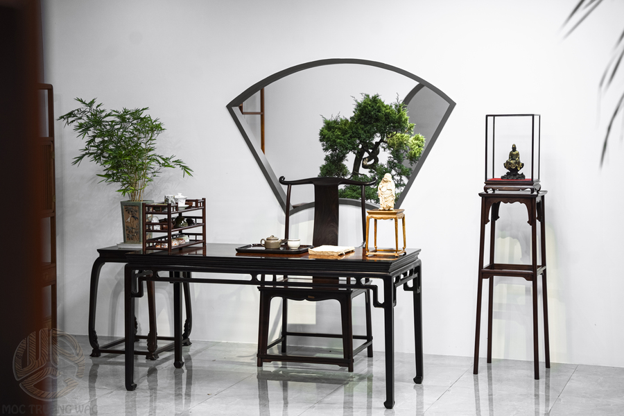 Bàn khung tử đàn mặt hương bông