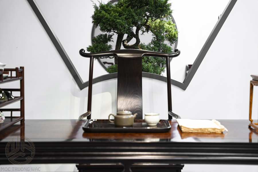 Bàn khung tử đàn mặt hương bông