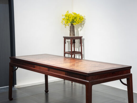 Bàn trà 3 ngăn kéo gỗ Cẩm mặt hương bông