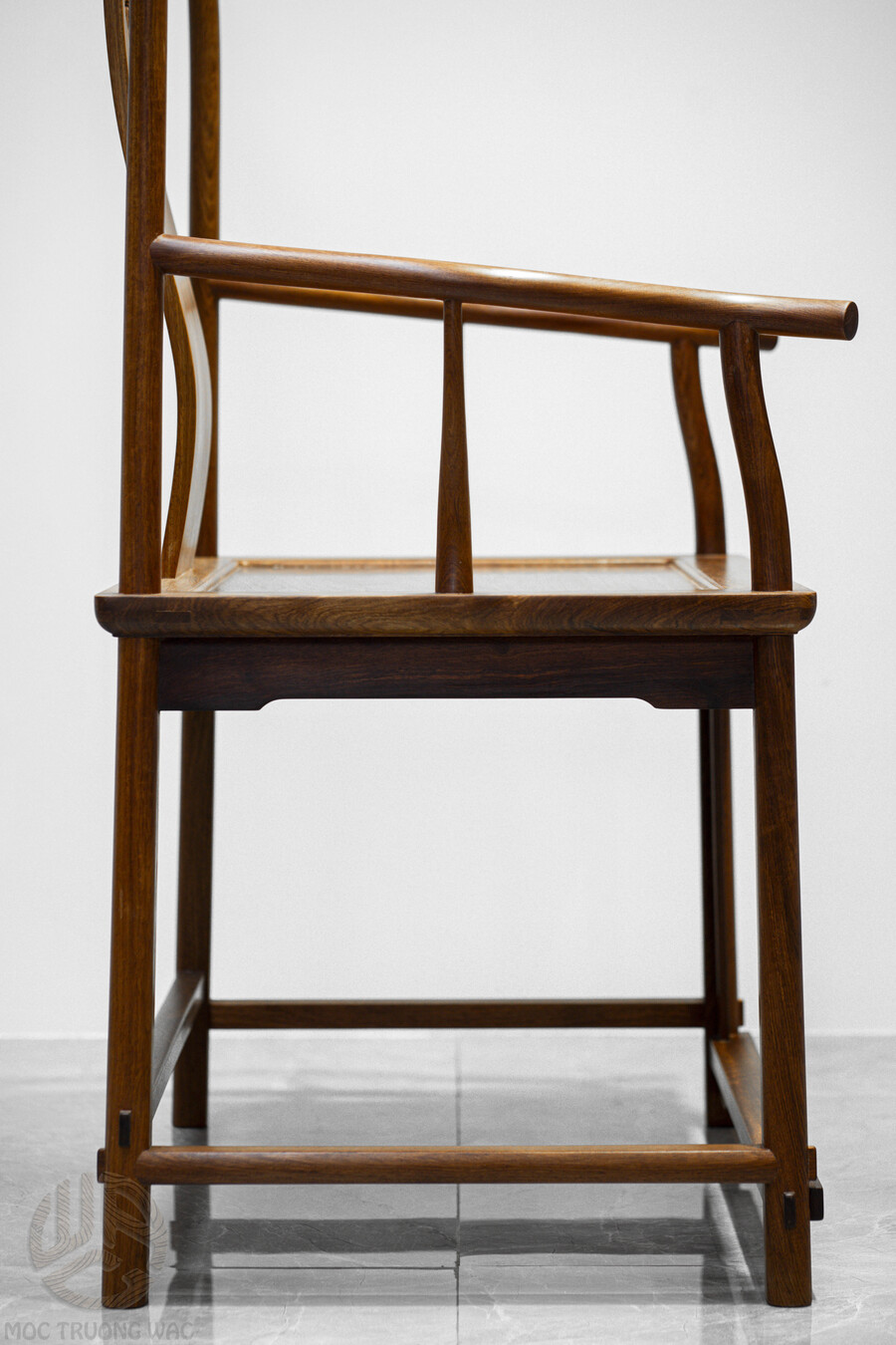 Ghế chủ gỗ Hương