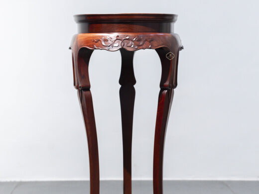 Đôn vũ nữ gỗ Cẩm