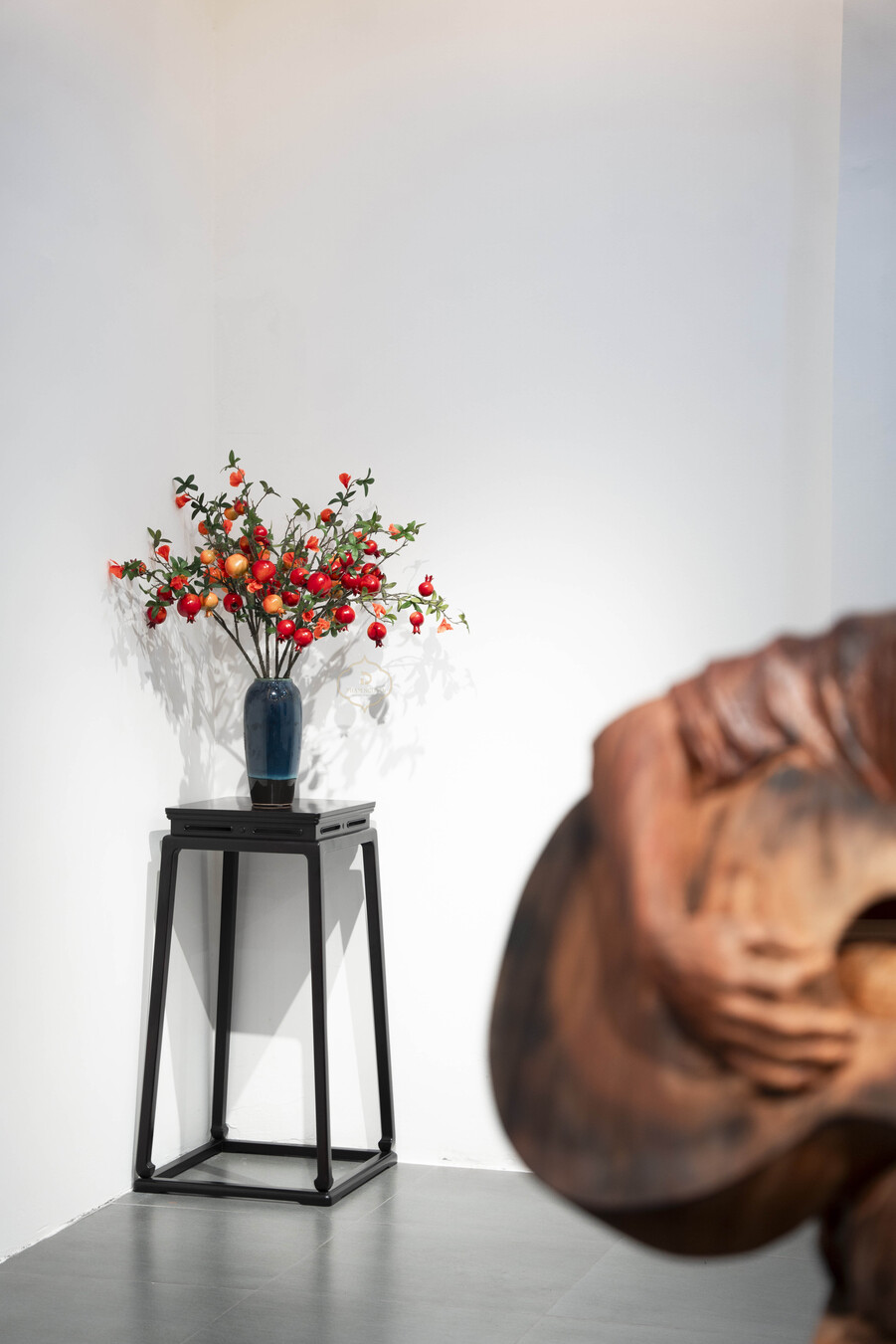 Đôn chữ A gỗ Gụ